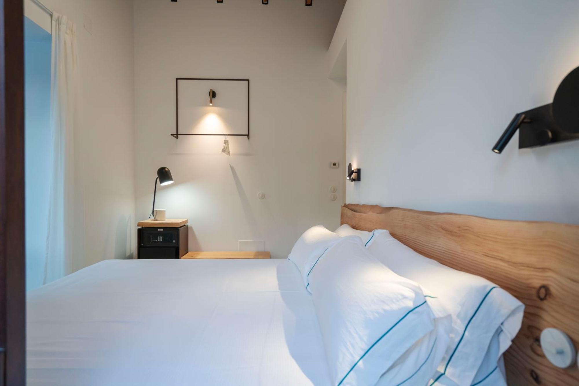 La Moderna Suites Malaga Exterior photo