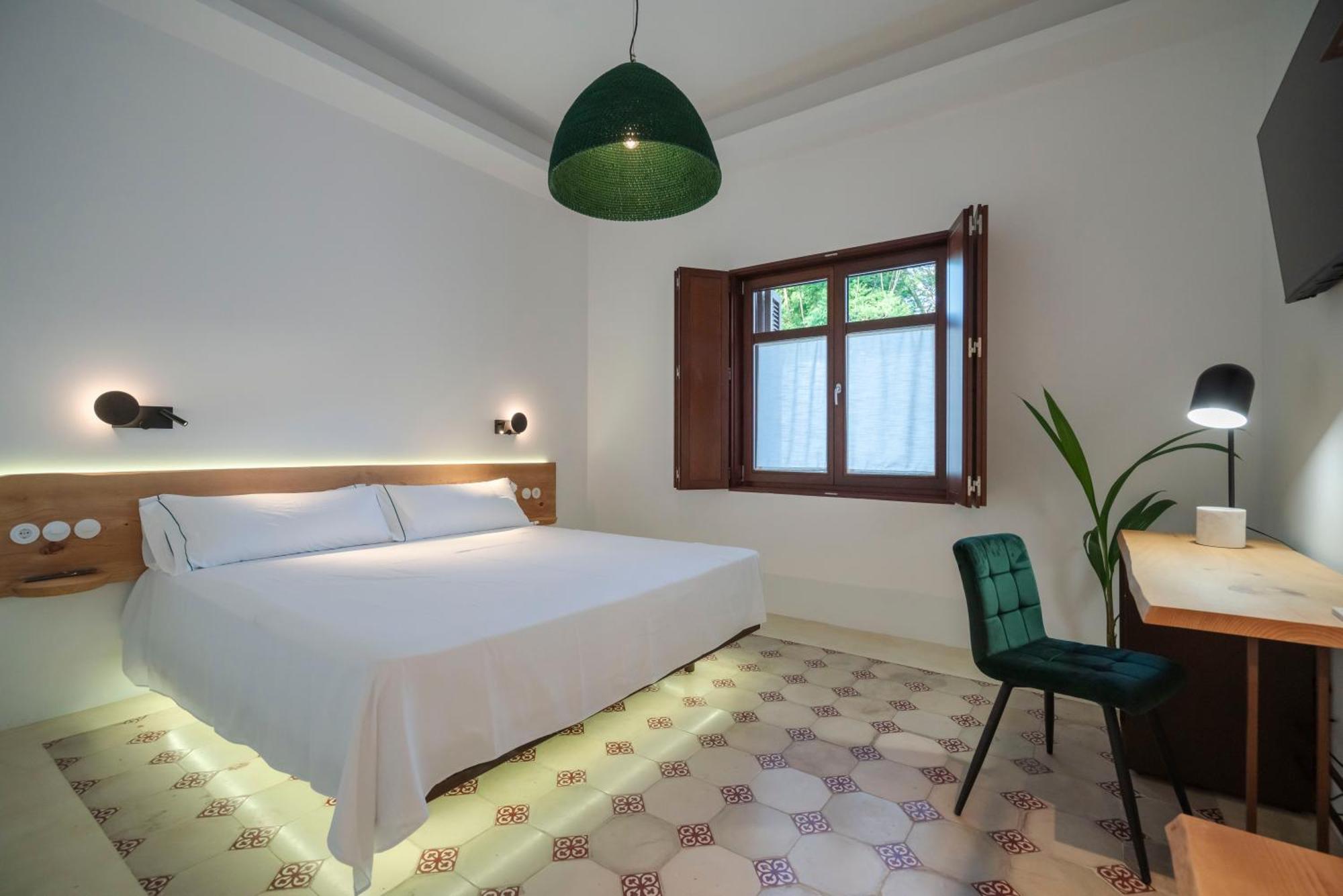 La Moderna Suites Malaga Exterior photo